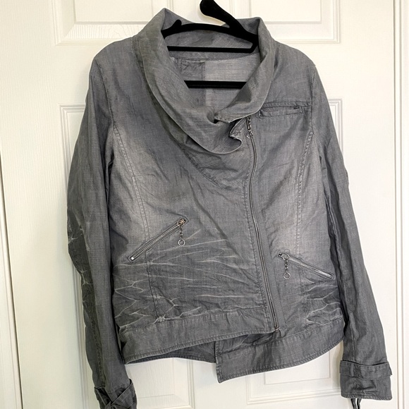 Cop Copine Jackets & Blazers - 🎉HP🎉 EUC Cop Copine denim jacket